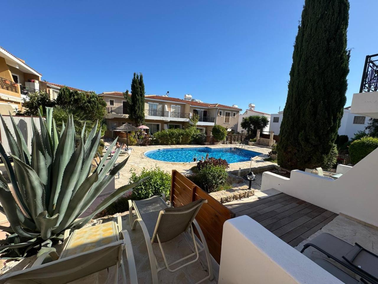 Eden Gardens Villa Paphos Exterior foto