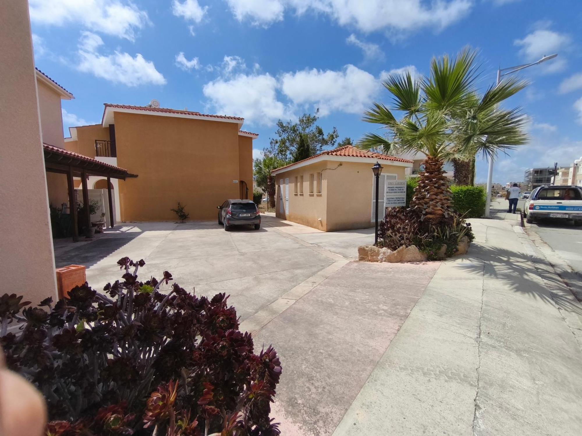 Eden Gardens Villa Paphos Exterior foto